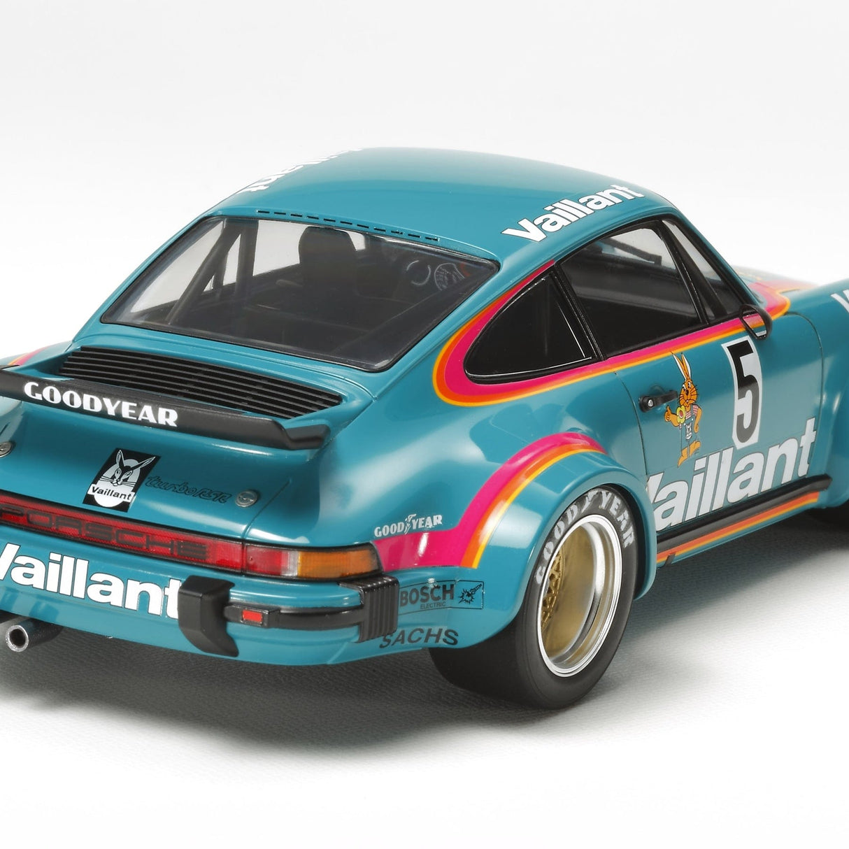 Tamiya 1/24 Porsche 934 Turbo RSR Vaillant Plastic Model Kit [24334]