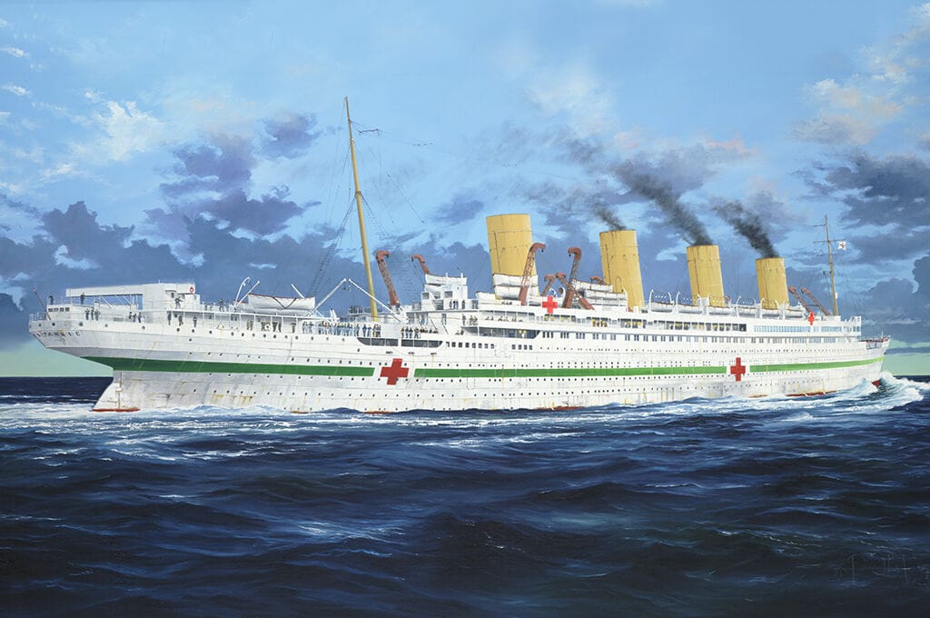 Trumpeter 1/200 HMHS Britannic Plastic Model Kit [03721]
