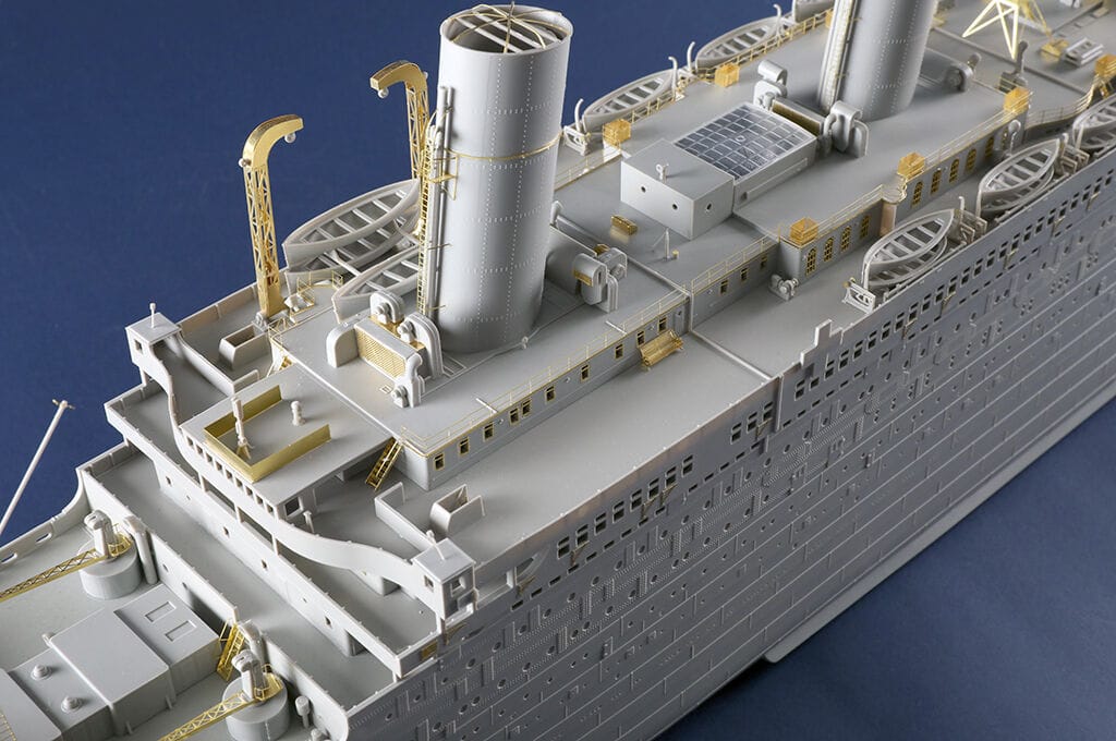 Trumpeter 1/200 HMHS Britannic Plastic Model Kit [03721]