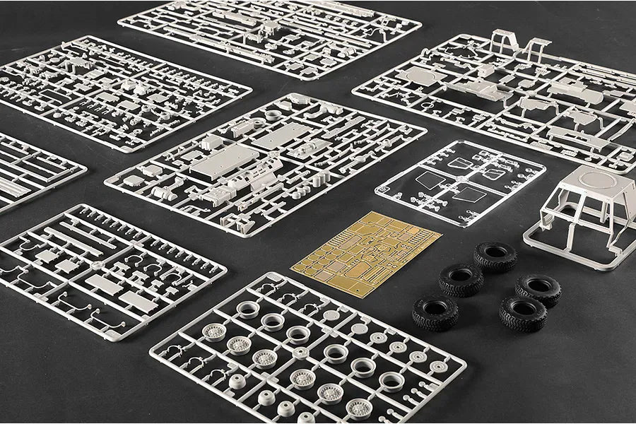 Trumpeter 1/35 M1078A1P2 Plastic Model Kit [01097]