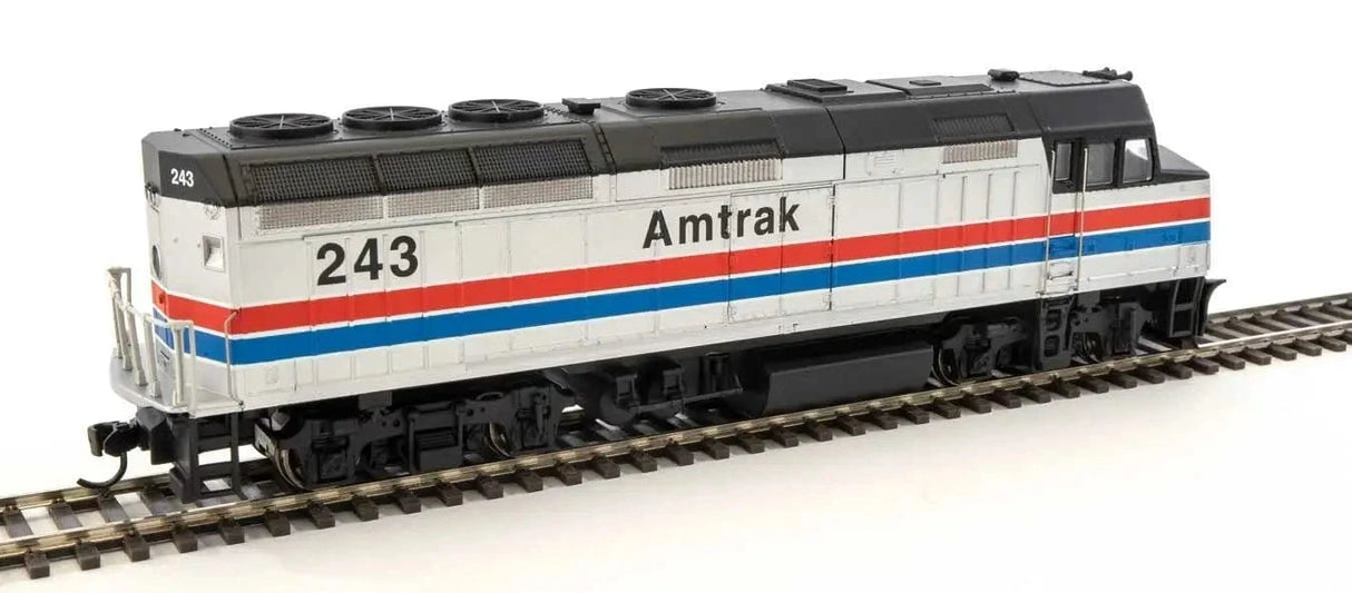 Walthers Mainline HO Scale EMD F40PH - Amtrak(R) 243 - DC - Hobbytech Toys