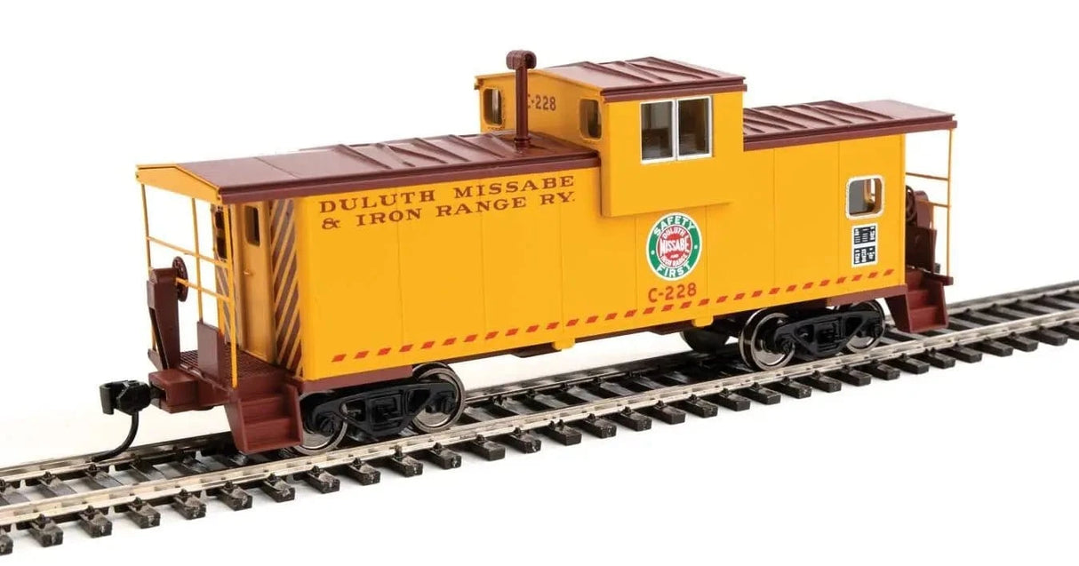 Walthers Mainline HO Scale International Extended Wide - Vision Caboose - Duluth, Missabe & Iron Range C - 228 - Hobbytech Toys