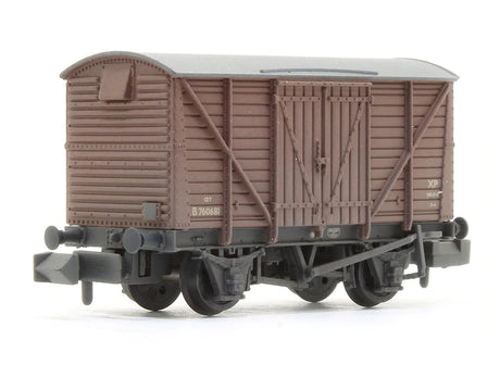 Graham Farish 373-701C N BR 12T Ventilated Van Planked Sides BR Bauxite (Early) Weathered - Hobbytech Toys