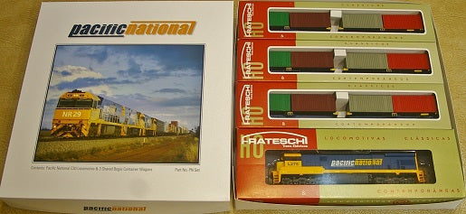 Frateschi Pacific National C30 Loco And 2 Shared Bogie Container Wagons Frateschi TRAINS - HO/OO SCALE