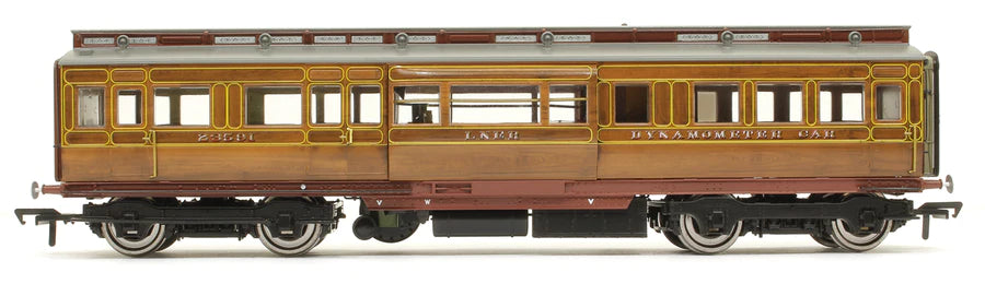 Rapido UK 935001 OO LNER Dynamometer Car - 23591 - LNER Teak - Hobbytech Toys