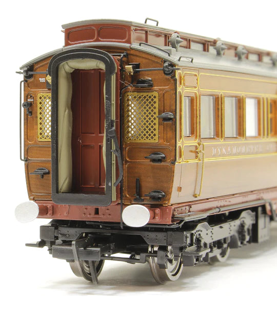 Rapido UK 935001 OO LNER Dynamometer Car - 23591 - LNER Teak - Hobbytech Toys