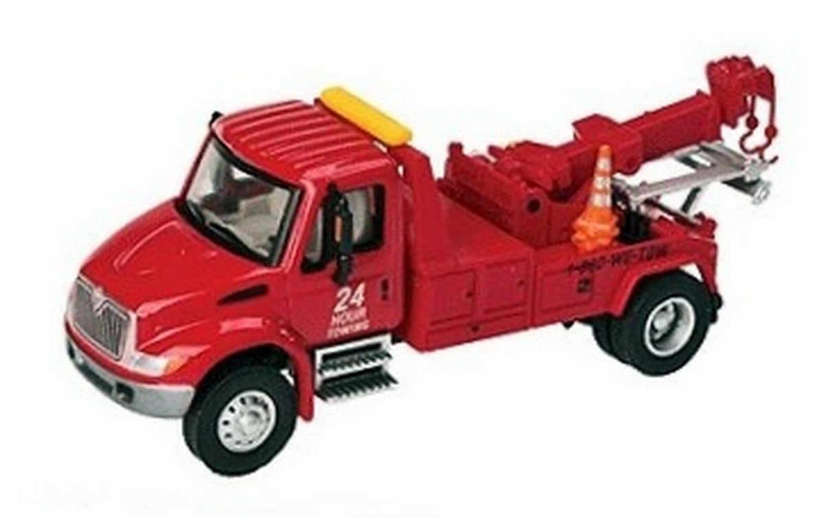 Walthers SceneMaster HO International(R) 4300 Tow Truck - Assembled - Red Walthers SceneMaster TRAINS - HO/OO SCALE
