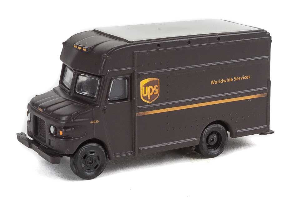 Walthers Scenemaster 14001 HO UPS Package Car - United Parcel Service Modern Shield Logo - Hobbytech Toys