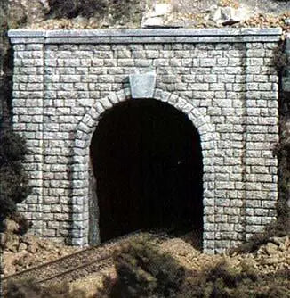 Woodland Scenics HO Single Tunnel Portal, Cut Stone (1pc) Woodland Scenics TRAINS - HO/OO SCALE