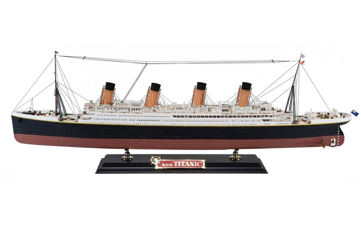 Airfix 1/400 RMS Titanic Small Gift Set Airfix PLASTIC MODELS