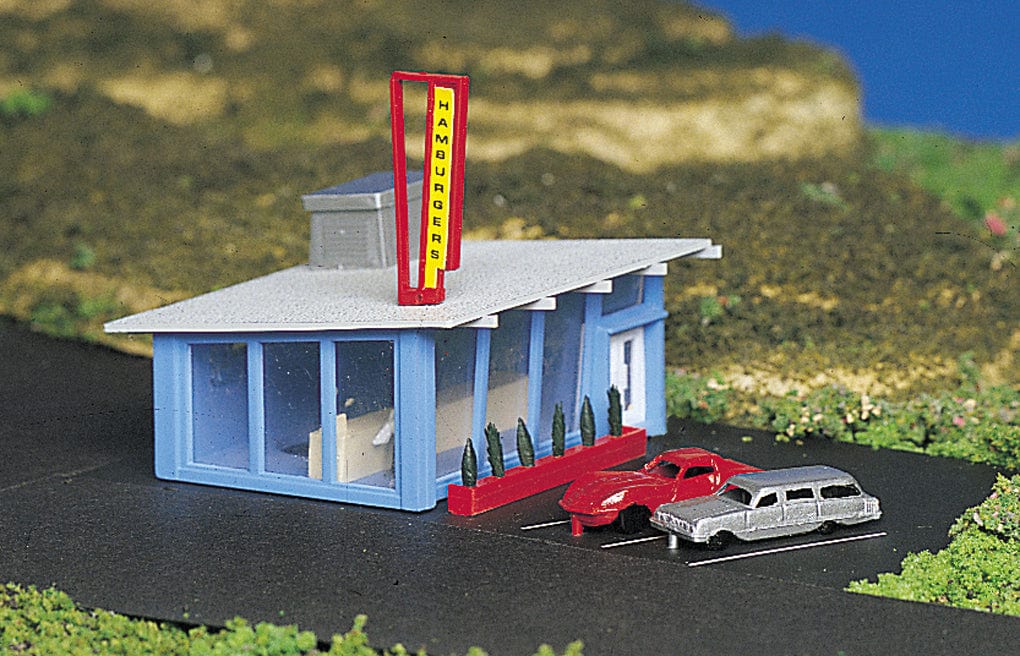 Bachmann 45709 N Drive-In Hamburger Stand Bachmann TRAINS - N SCALE