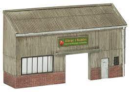 Bachmann Scenecraft N 42-269 Low Relief Cement Board Warehouse - Hobbytech Toys