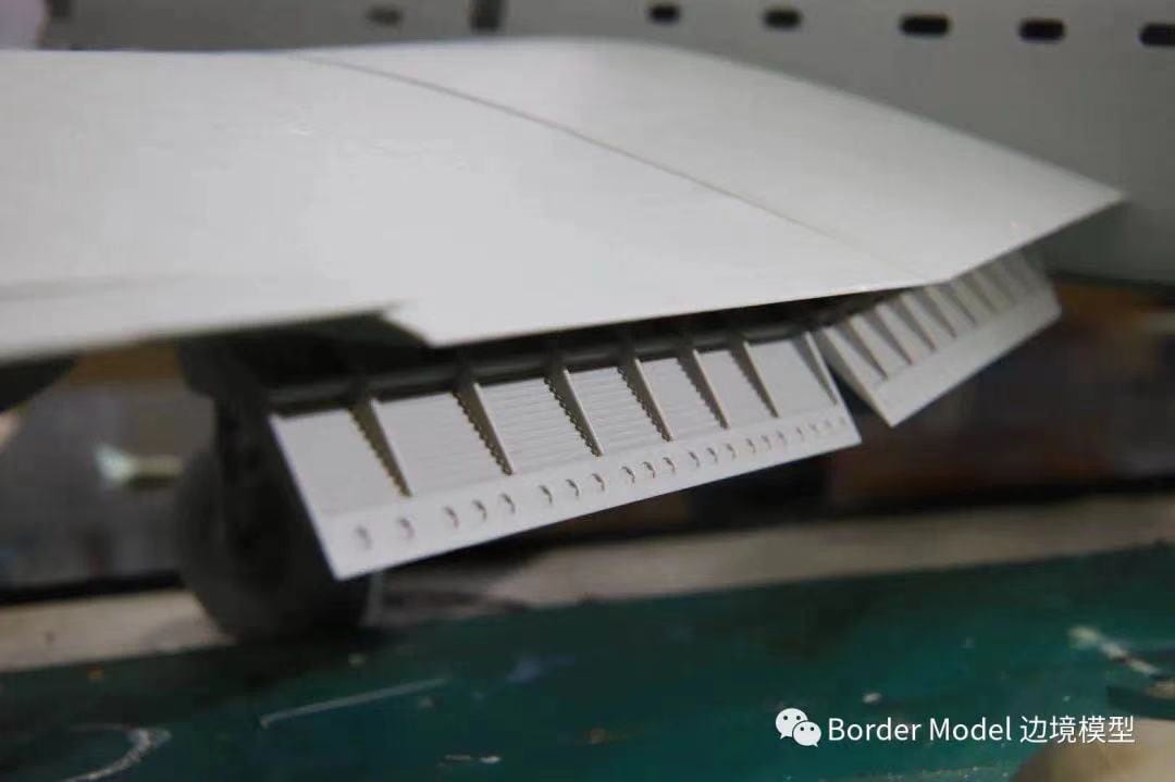 Border Model BF010 1/32 Avro Lancaster B. MkI/III /w Full Interior Plastic Model Kit - Hobbytech Toys