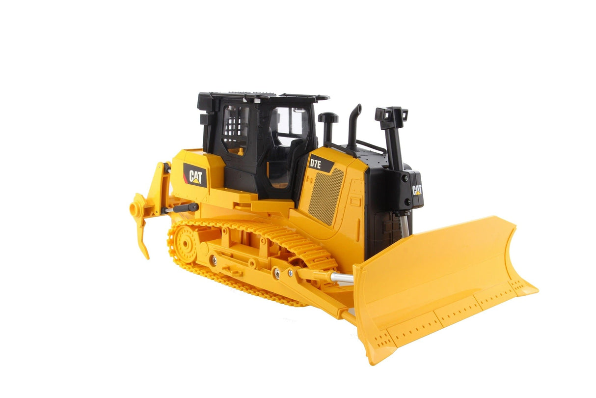 CAT 1/24 D7E Radio Control Track Type Tractor 2.4Ghz Diecast Masters RC CARS