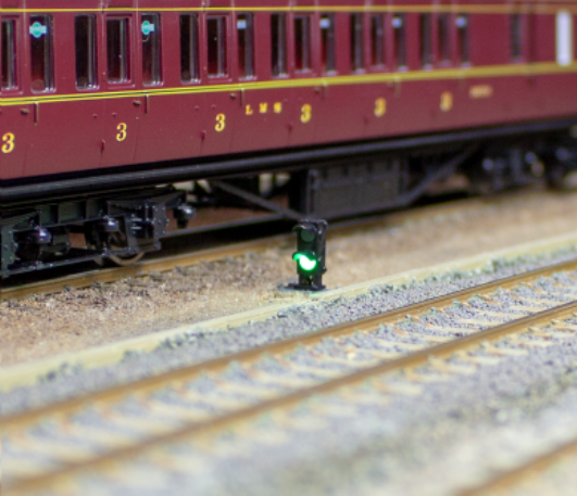 DCC Concepts 4X 2-Wire Red/Green Ground Signal DCC Concepts TRAINS - DCC