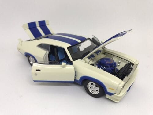 DDA 1/32 Opt' 97 XC Cobra Ford Falcon White/Blue Stripes - Hobbytech Toys