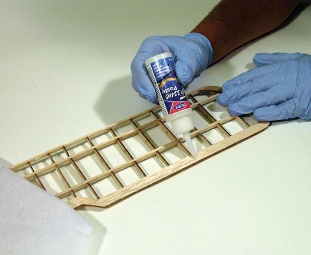 Deluxe Materials AD60 Tissue Paste 50ml Deluxe Materials RC PLANES - PARTS