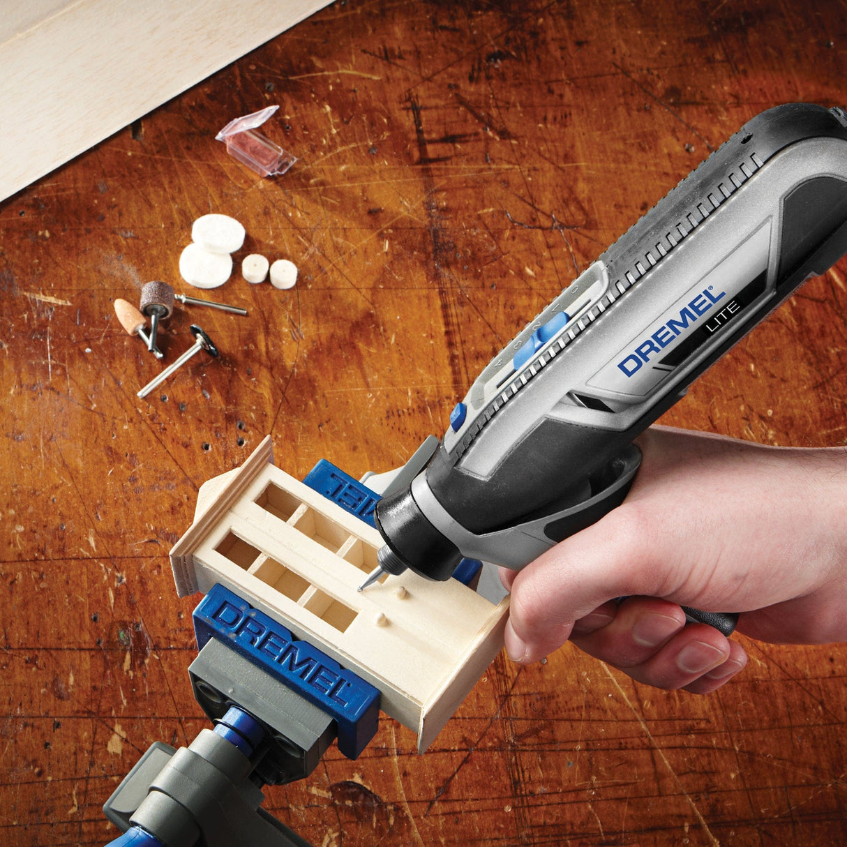 Dremel 7760 Lite 4V Cordless Rotary Tool Kit - Hobbytech Toys