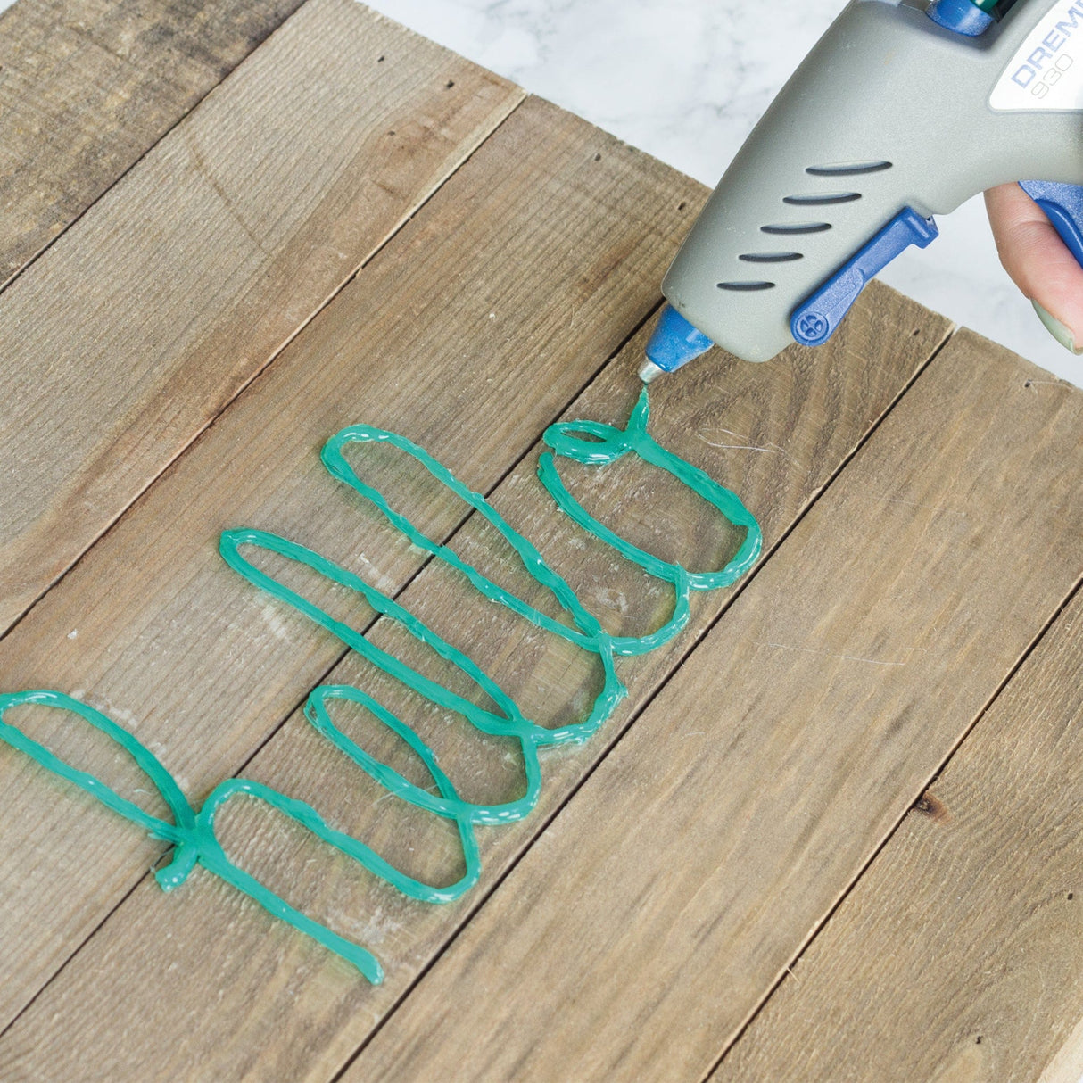 Dremel Glue Gun (930) - Hobbytech Toys