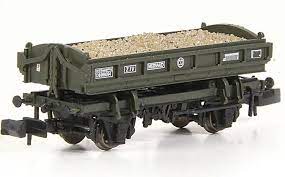 EFE Rail E87537 N 14T Mermaid Side Tipping Ballast Wagon BR Departmental Olive Green - Hobbytech Toys