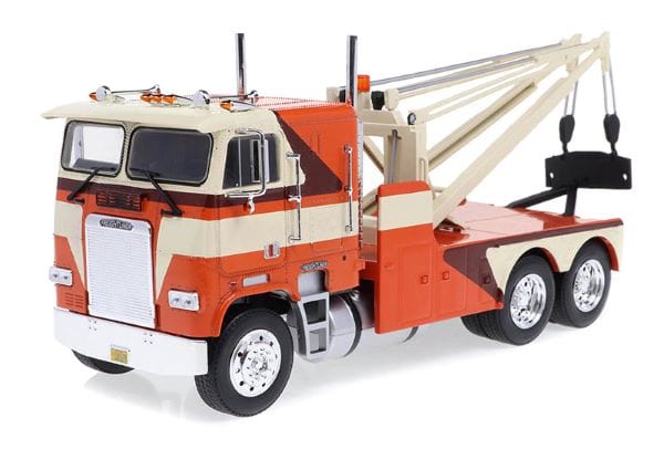 Greenlight 1/43 1984  Freightliner FLA 9664 Tow Truck - Orange with White and Brown - Hobbytech Toys