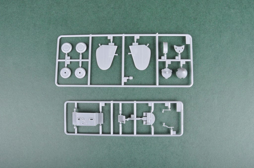 Hobby Boss 1/48 P-40M Kitty Hawk Hobby Boss PLASTIC MODELS