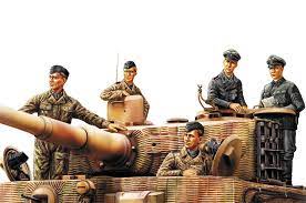 HobbyBoss 1/35 German Panzer Tank Crew (Normandy 1944) Plastic Model Kit [84401] - Hobbytech Toys