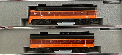 Kato 1060431 N EMD FP7A-F7B Set - Milwaukee Road 90A, 90B - Standard DC Kato TRAINS - N SCALE