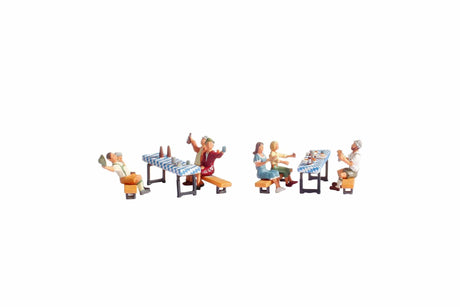 Noch 15832 HO Beer Garden - Hobbytech Toys