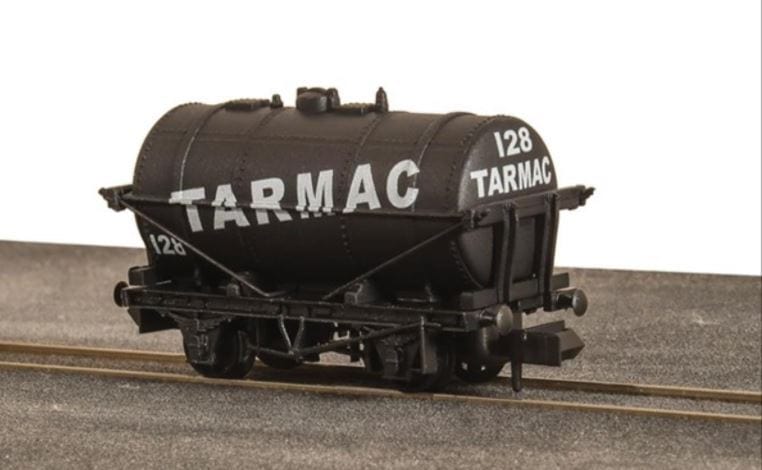 Peco NRP182 N Tarmac Tank Wagon - Hobbytech Toys