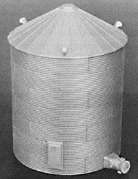 Rix HO Grain Bin w/30-Degree Peaked Top - Scale Height: 33ft  10.1m - Hobbytech Toys