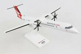 Skymarks 1/100 Qantaslink Dash 8 Q400 Skymarks PLASTIC MODELS