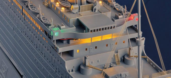 Trumpeter 03719 1/200 Titanic (w/ LED Light Set) Plastic Model Kit Trumpeter PLASTIC MODELS