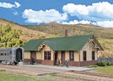 Walthers Cornerstone HO Union Pacific(R)-Style Depot - Kit - 11-3/4 x 5-5/8 x 4in 29.8 x 14.2 x 10.1cm Walthers Cornerstone TRAINS - HO/OO SCALE