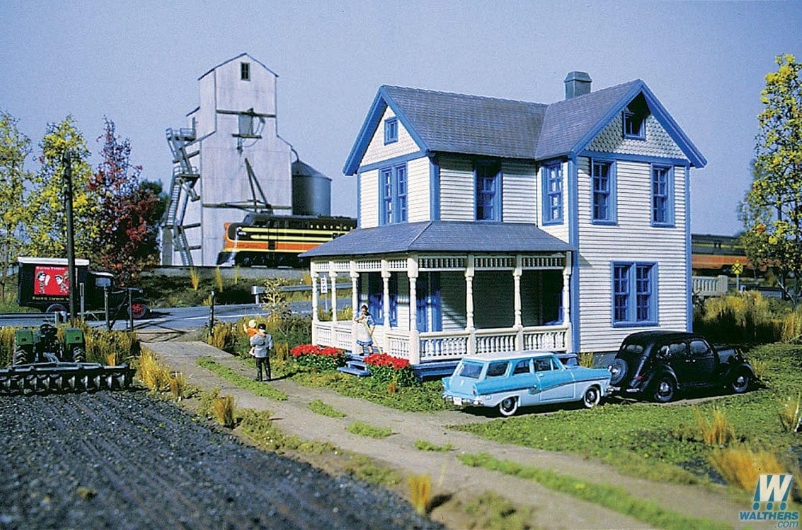 Walthers Cornerstone HO Aunt Lucys House W/Led Walthers Cornerstone TRAINS - HO/OO SCALE