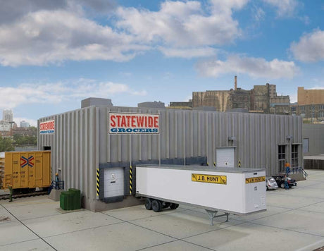 Walthers Cornerstone HO Modern Concrete Grocery Warehouse Walthers Cornerstone TRAINS - HO/OO SCALE