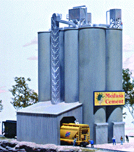 Walthers Cornerstone N Medusa Cement Company - Kit - 5-3/8 x 4-1/2 x 8-1/4in 13.6 x 11.4 x 21.0cm Walthers Cornerstone TRAINS - N SCALE