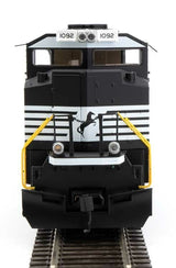 Walthers Mainline HO EMD SD70ACe - Standard DC - Norfolk Southern #1092 (black, white) - Hobbytech Toys