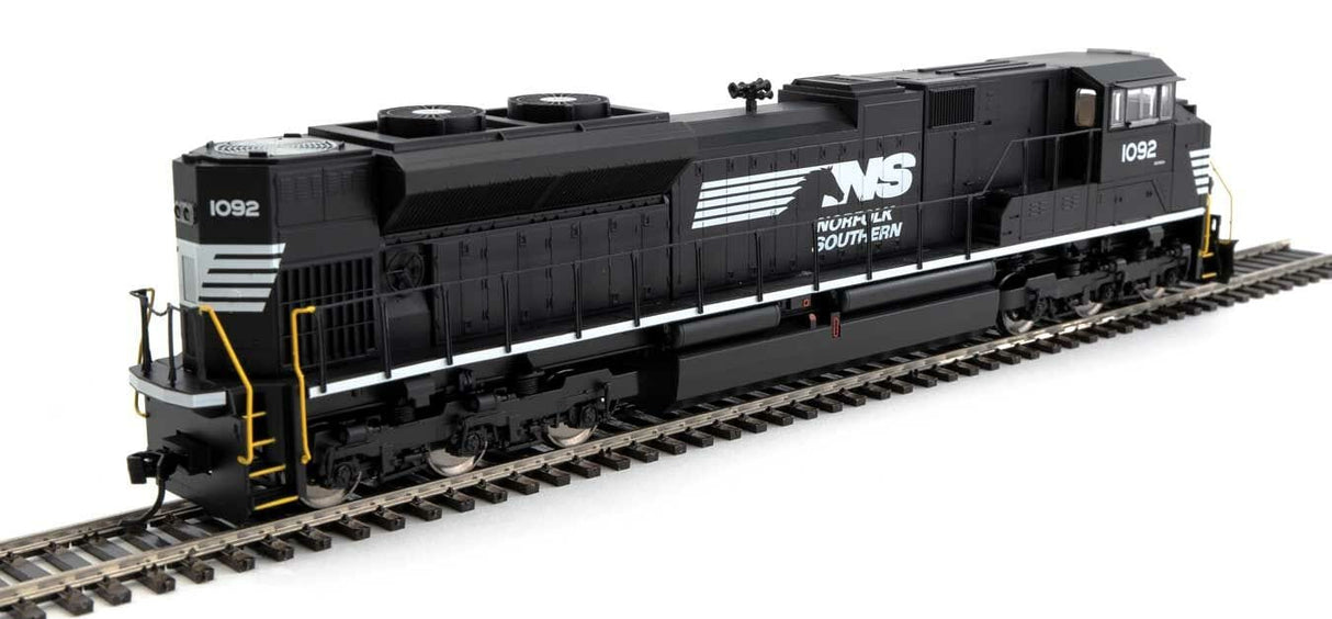 Walthers Mainline HO EMD SD70ACe - Standard DC - Norfolk Southern #1092 (black, white) - Hobbytech Toys