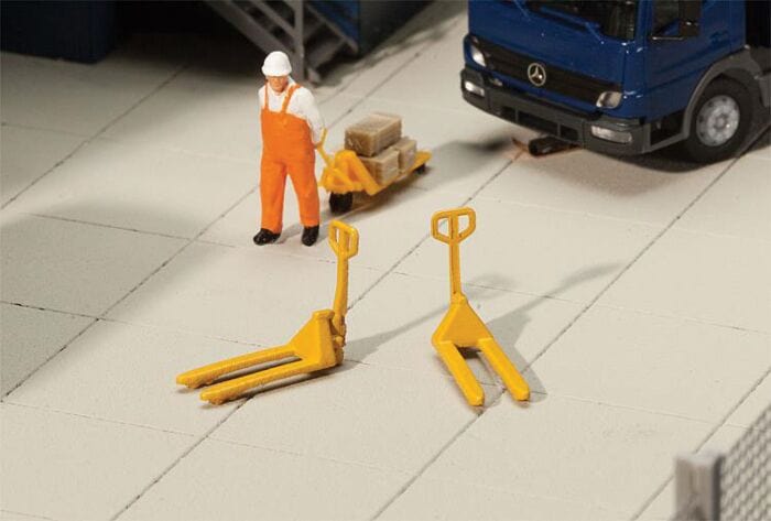 Walthers Scenemaster 4144 HO Pallet Jacks - Kit - pkg(4) - Hobbytech Toys