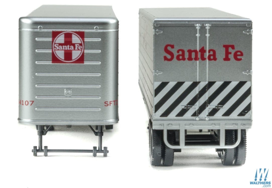 Walthers SceneMaster HO 35ft Fluted-Side Trailer 2-Pack - Assembled - Santa Fe SFTZ (silver, red) Walthers SceneMaster TRAINS - HO/OO SCALE