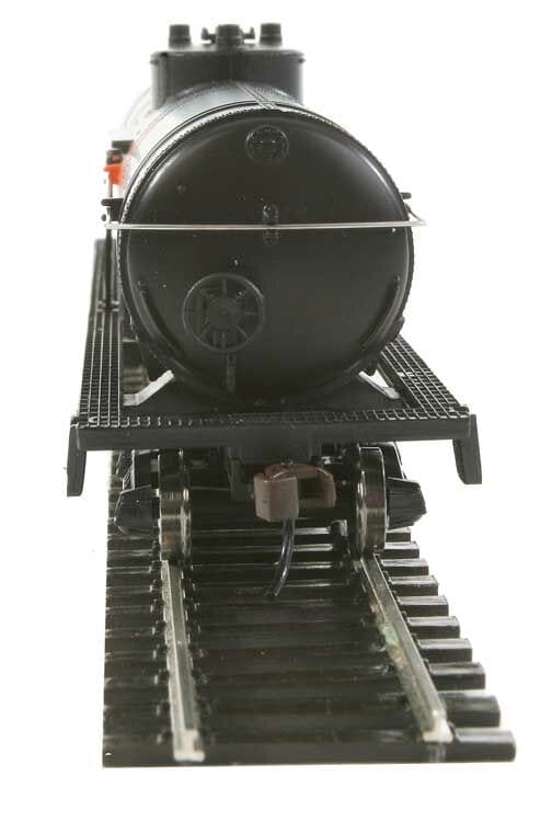 Walthers Trainline HO 40ft Tank Car - Ready to Run - Gulf Oil Company (black, orange; Billboard Lettering) - Hobbytech Toys